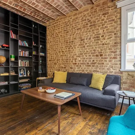 شقة Renovated At The Heart Of With Huge Terrace