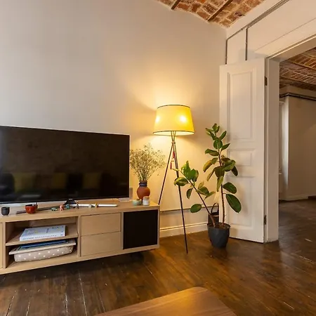 Renovated At The Heart Of With Huge Terrace