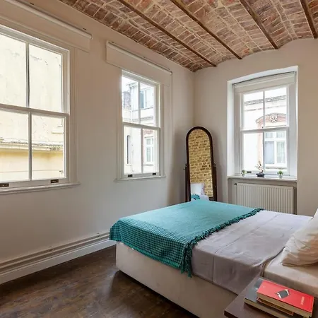 Apartmán Renovated At The Heart Of With Huge Terrace