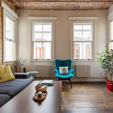 Renovated At The Heart Of With Huge Terrace شقة *